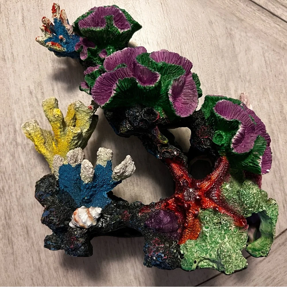 Aquarium Coral decor-Resin-colorful accent -12”x11”,5”deep-like new